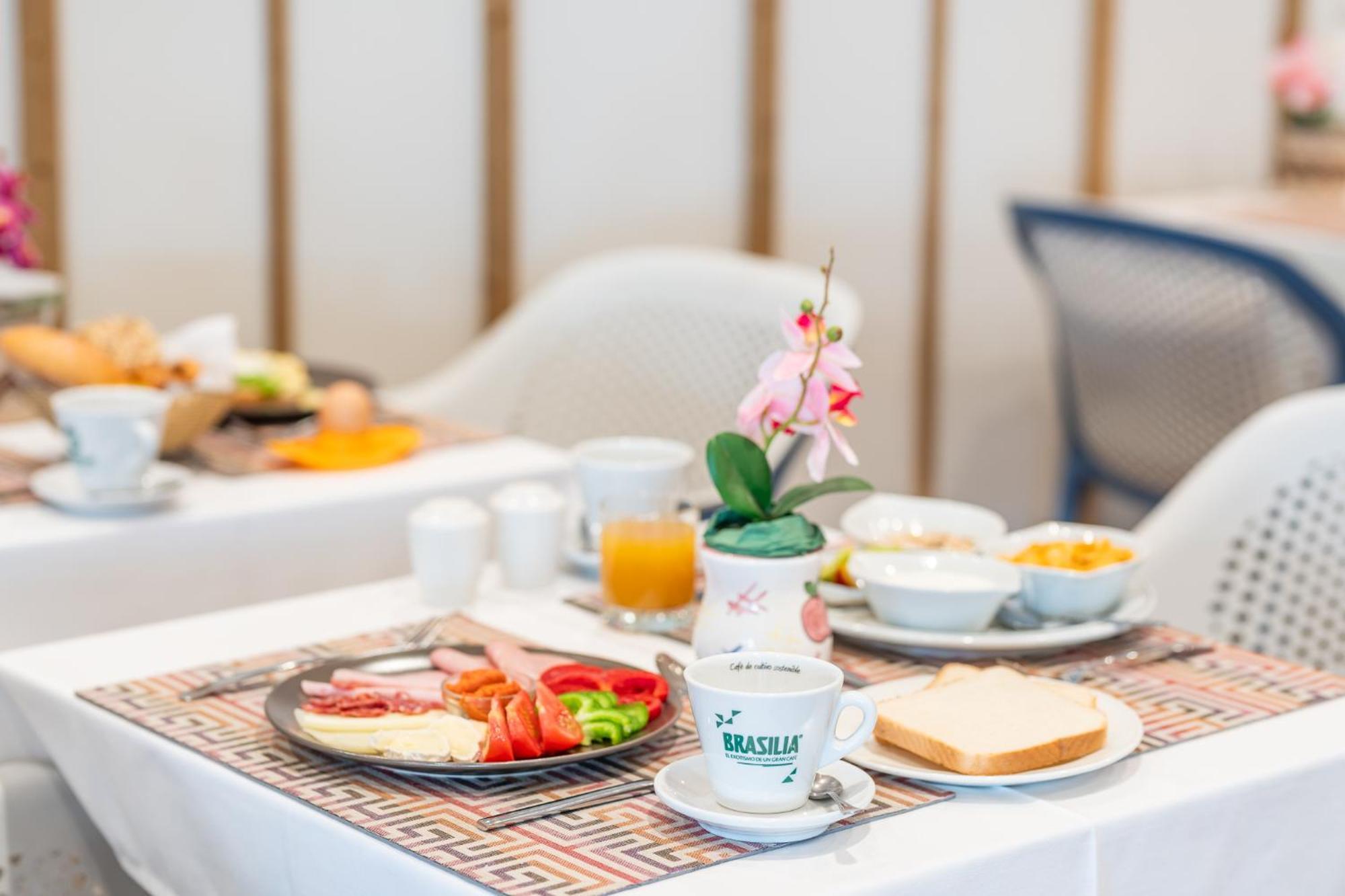 Apartamentos Livvo Koala Garden Maspalomas  Bagian luar foto